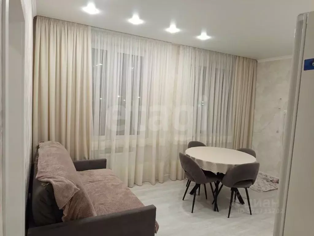 3-к кв. Тюменская область, Тюмень ул. Фармана Салманова, 26 (69.7 м) - Фото 2