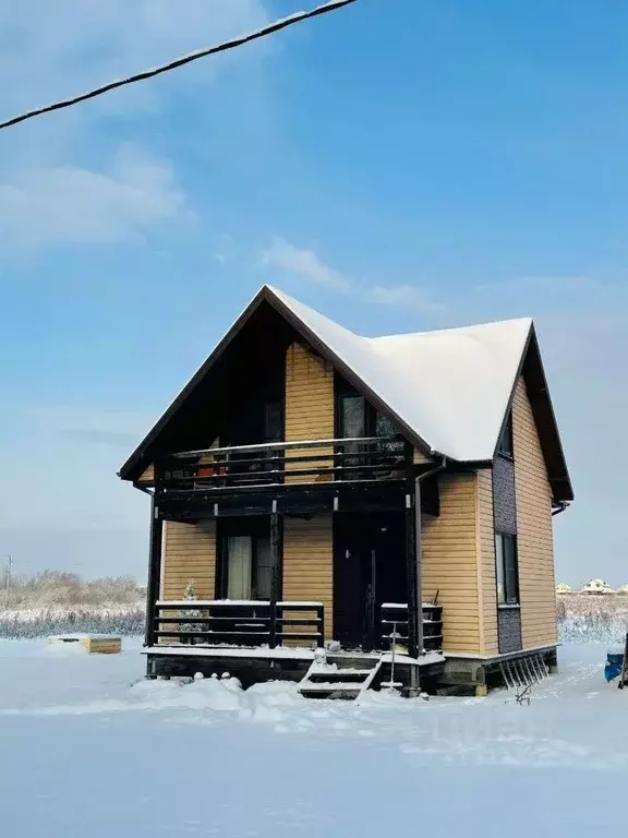 Дом в Новгородская область, Новгородский район, Савинское с/пос, д. ... - Фото 1