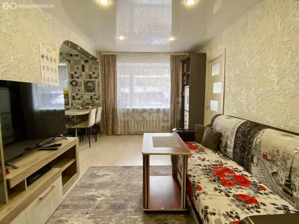 3-комнатная квартира: Бабаево, Советская улица, 11 (55 м) - Фото 2