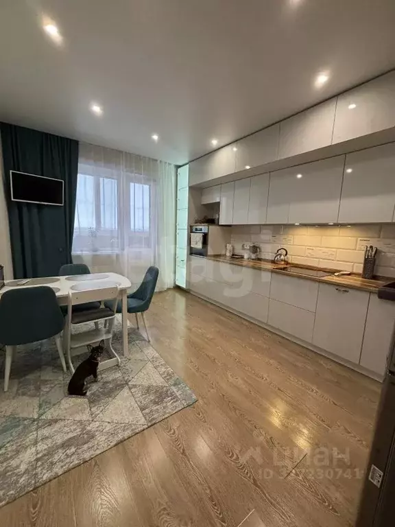 2-к кв. Брянская область, Брянск Белобережская ул., 20 (81.3 м) - Фото 1