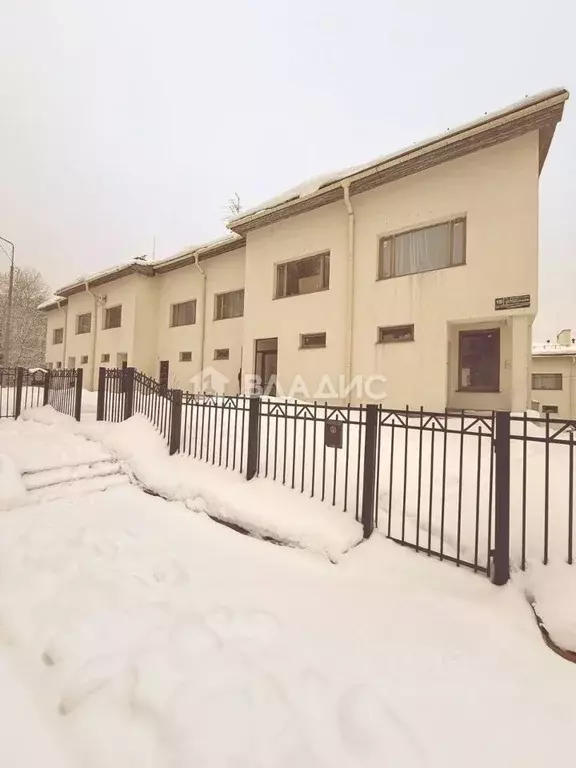 Таунхаус в Карелия, Кондопожский район, Петровское с/пос, пос. ... - Фото 1