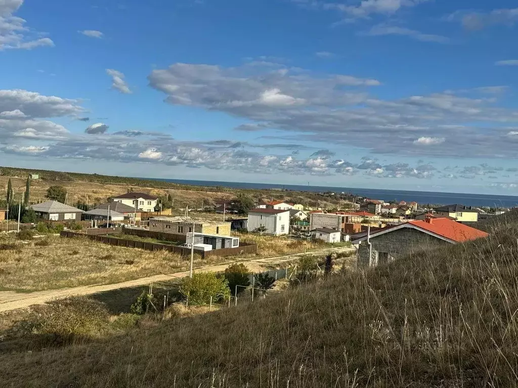 Участок в Крым, Судак муниципальный округ, с. Солнечная Долина ул. ... - Фото 1