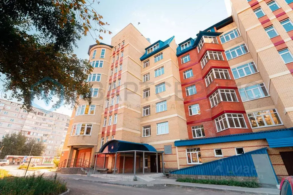 3-к кв. Омская область, Омск ул. 10 лет Октября, 43/2 (107.0 м) - Фото 1