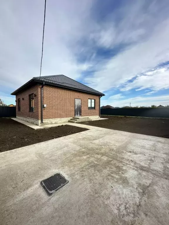 Дом в Адыгея, Тахтамукайский район, Козет аул Бжедугская ул. (65 м) - Фото 2