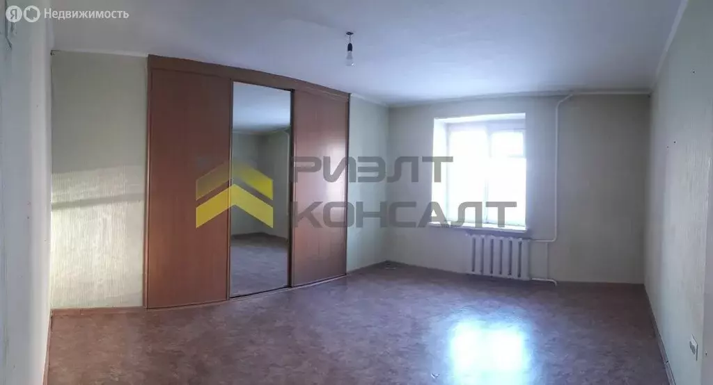 5-комнатная квартира: Омск, Харьковская улица, 19к2 (102 м) - Фото 0