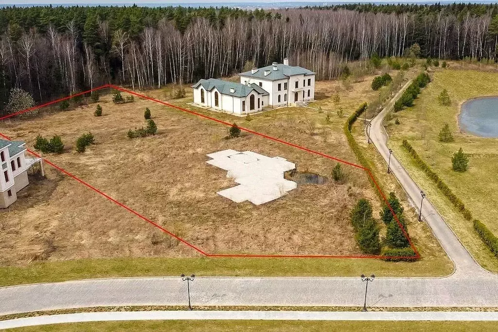 Участок в Московская область, Красногорск городской округ, д. ... - Фото 1