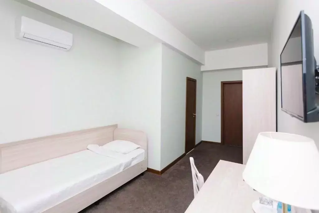 Комната Тыва, Кызыл Интернациональная ул., 12 (12.0 м) - Фото 1