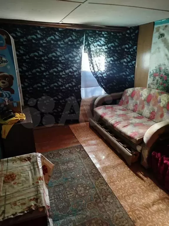 Комната 15 м в 5-к., 2/2 эт. - Фото 1