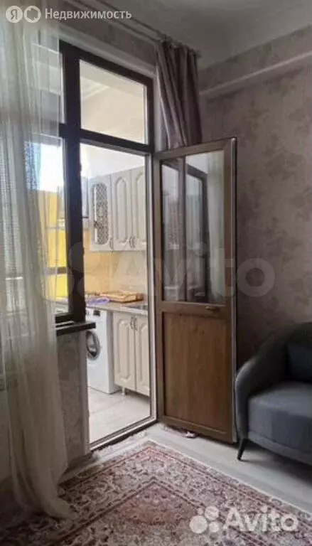 Квартира-студия: Махачкала, улица Юсупова, 55 (30 м) - Фото 1