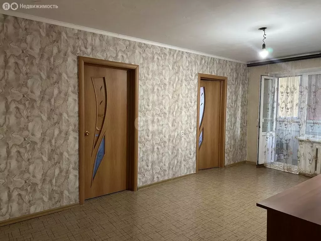 4-комнатная квартира: Абакан, улица Тараса Шевченко, 72 (60.8 м) - Фото 1