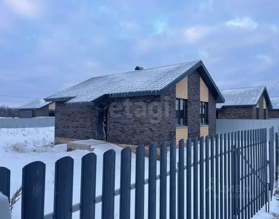 Дом в Башкортостан, Уфимский район, Русско-Юрмашский сельсовет, с. ... - Фото 2