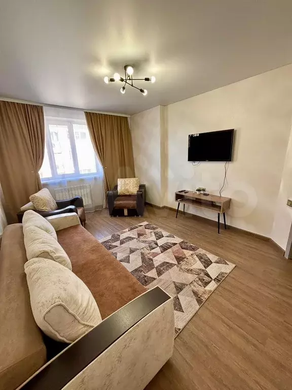 1-к. квартира, 40 м, 9/10 эт. - Фото 1