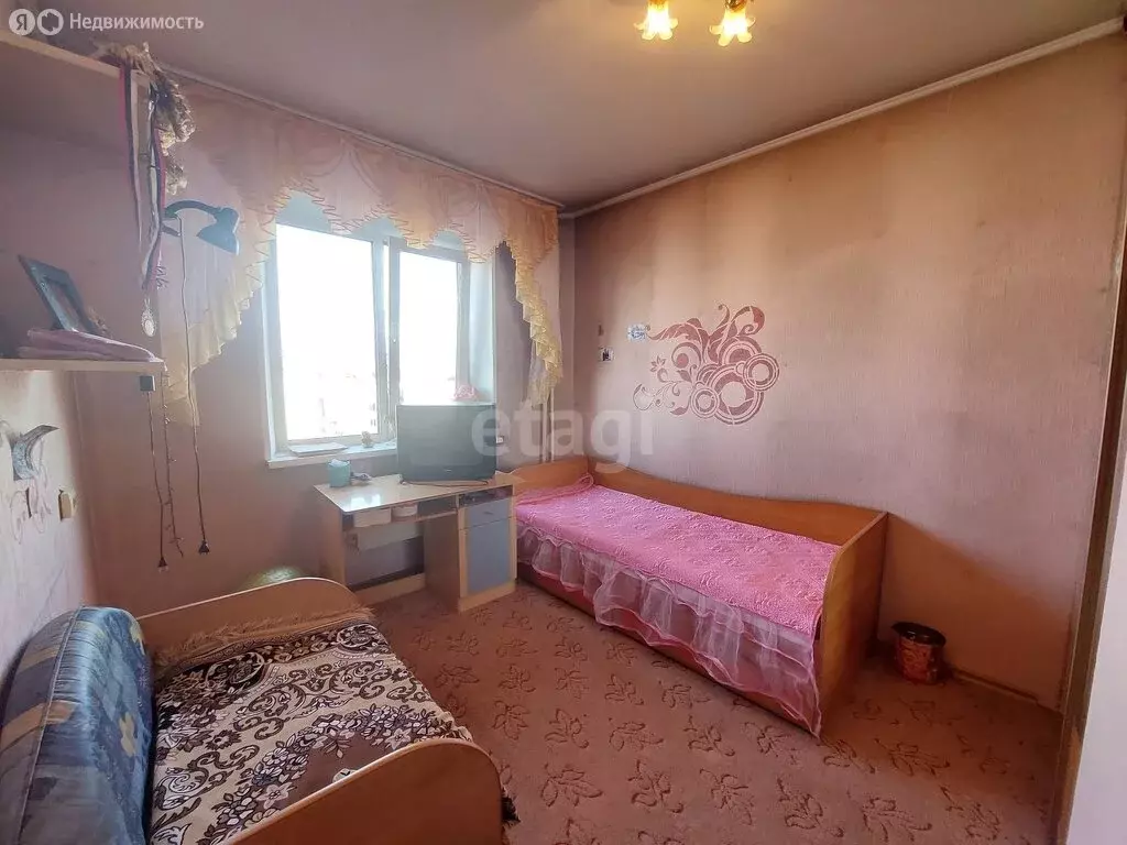 4-комнатная квартира: Минусинск, улица Кретова, 1 (79 м) - Фото 1