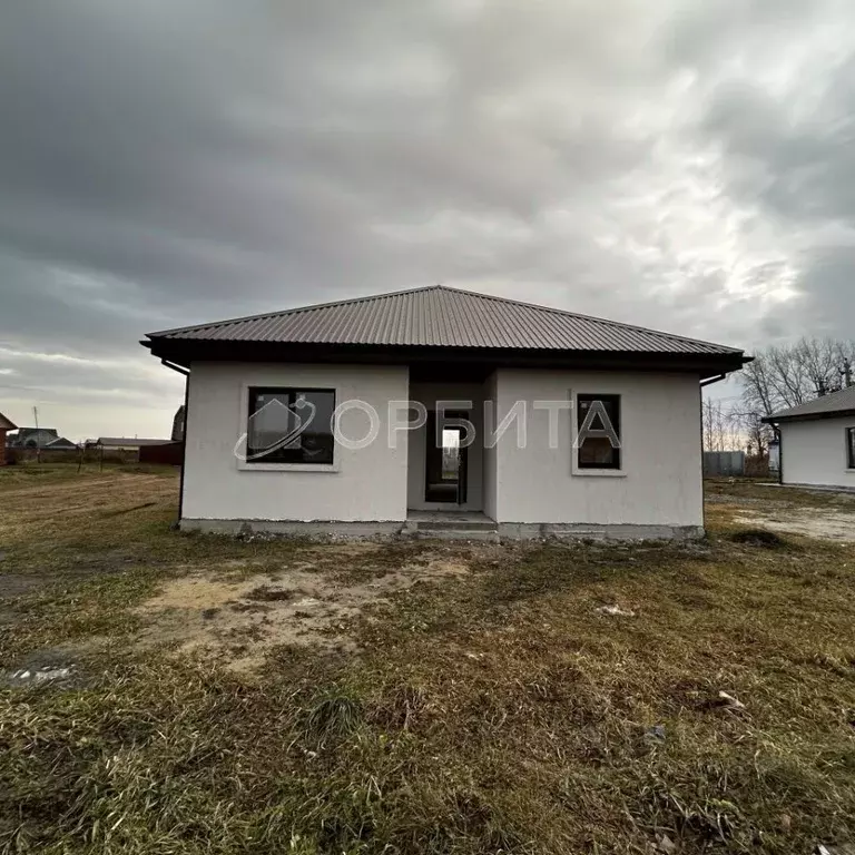 Дом в Тюменская область, Тюменский муниципальный округ, пос. ... - Фото 1