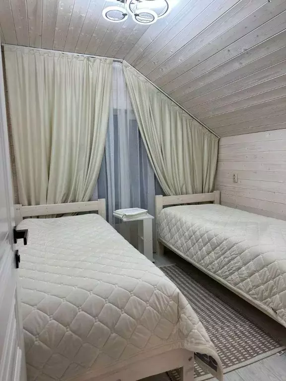 Дом в Карачаево-Черкесия, Зеленчукский район, с. Архыз 1 (80 м) - Фото 0