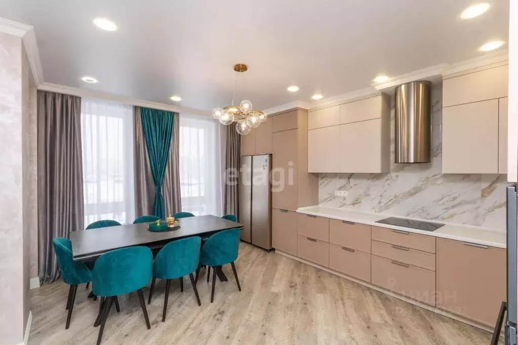 2-к кв. Тюменская область, Тюмень ул. Константина Посьета, 14 (79.0 м) - Фото 1