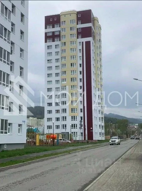 2-к кв. Сахалинская область, Южно-Сахалинск Фабричная ул., 36 (53.0 м) - Фото 0