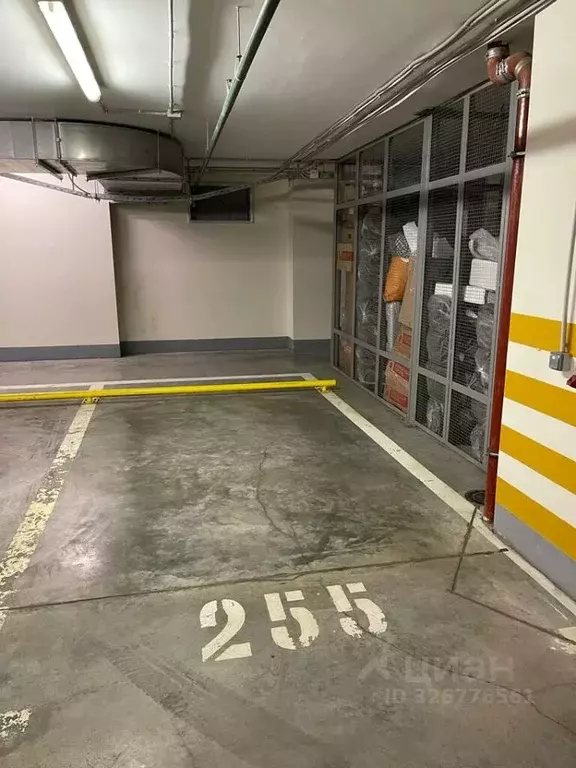 Гараж в Москва Малая Пироговская ул., 8 (16 м) - Фото 1