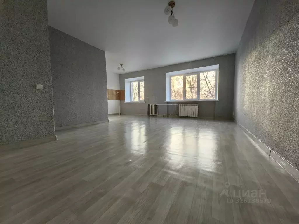 Студия Омская область, Омск ул. Красный Путь, 127 (30.2 м) - Фото 1