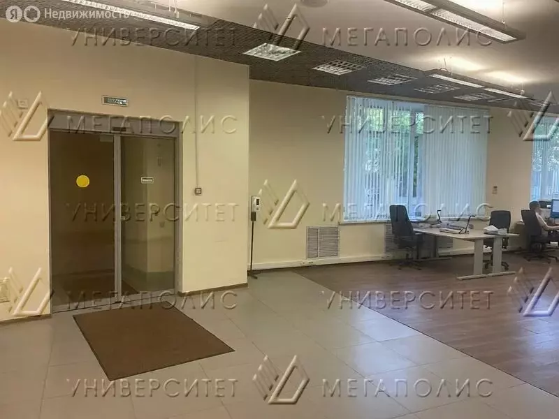 Торговая площадь (377 м) - Фото 2