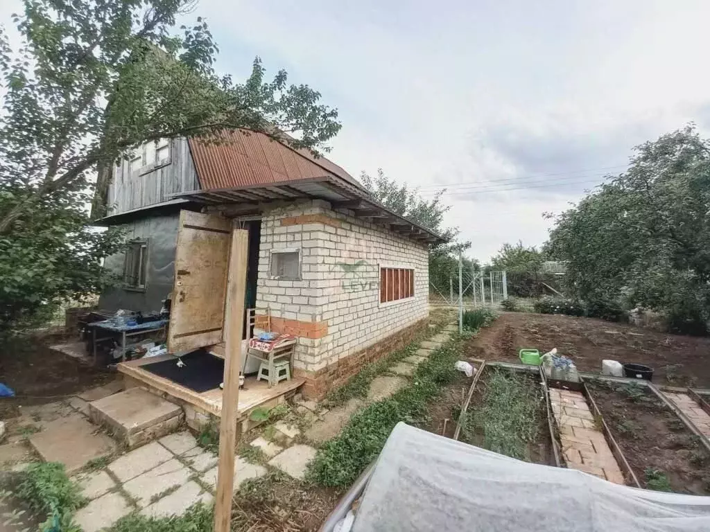Дом в Саратовская область, Энгельсский район, Красноярское ... - Фото 0