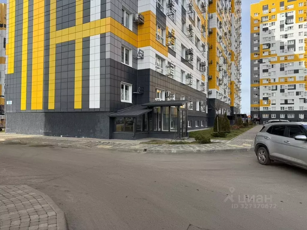 Торговая площадь в Краснодарский край, Краснодар ул. Имени 75-летия ... - Фото 2