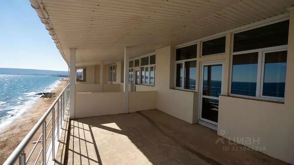 2-к кв. Крым, Феодосия ш. Керченское, 76А (52.0 м) - Фото 1