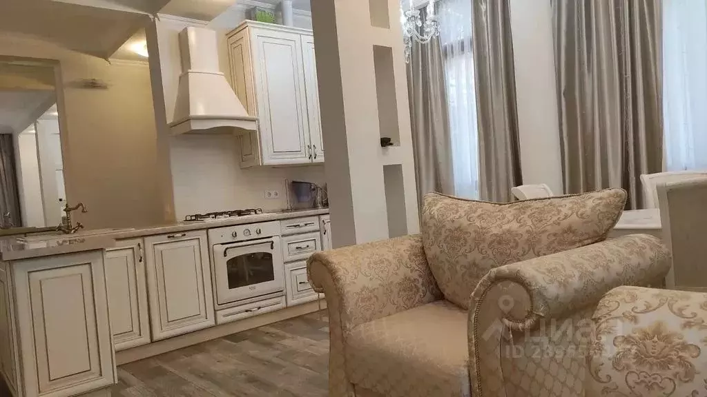 2-к кв. Крым, Ялта ул. Чехова, 3 (55.0 м) - Фото 1