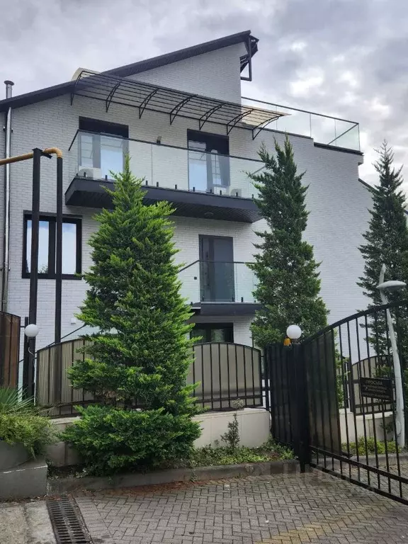 3-к кв. Краснодарский край, Сочи Светлана мкр, ул. Депутатская, 7/17 ... - Фото 0