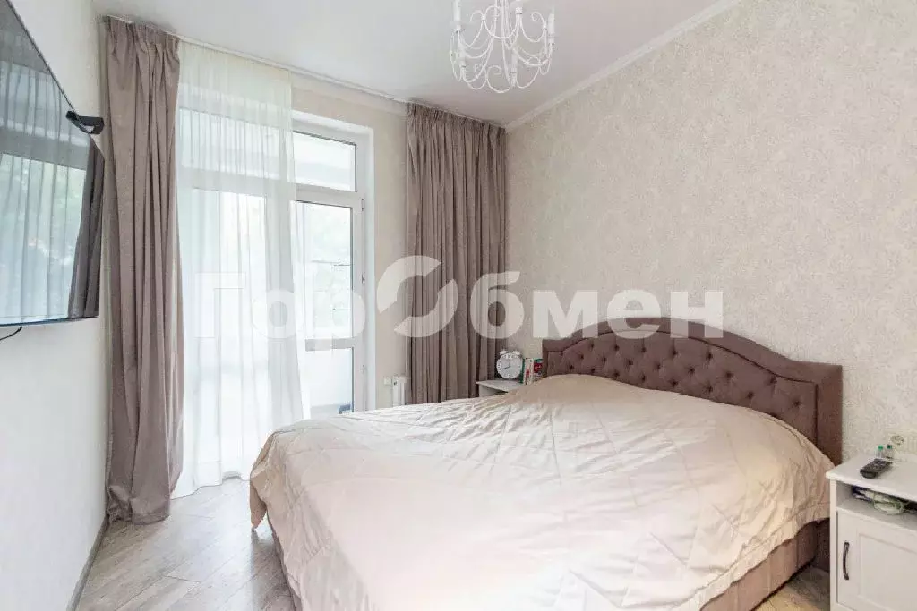 Продается 3-комнатная квартира - Фото 1