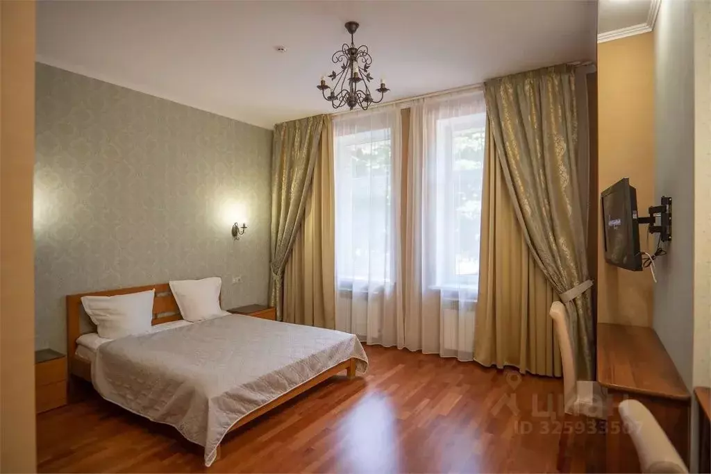 Комната Саратовская область, Саратов Соборная пл., 2 - Фото 1