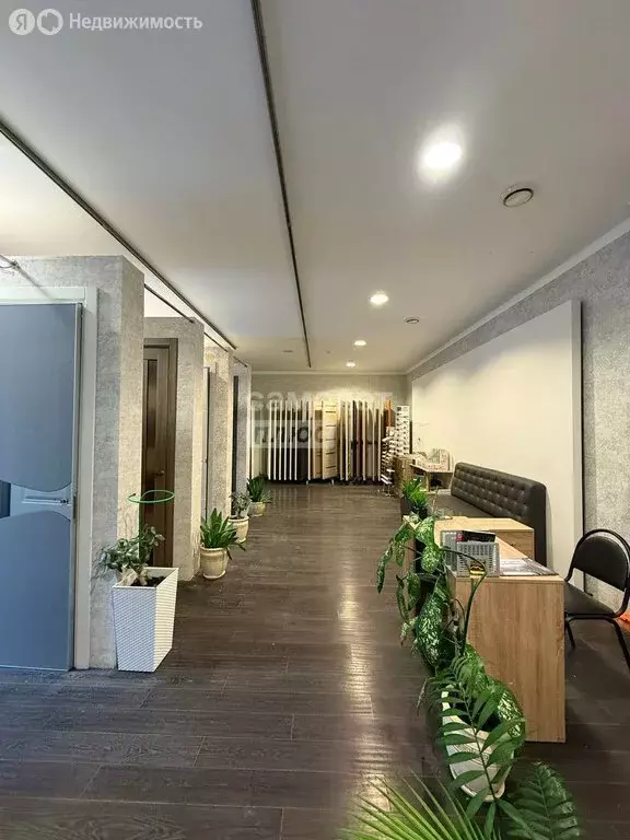 Торговая площадь (195 м) - Фото 1