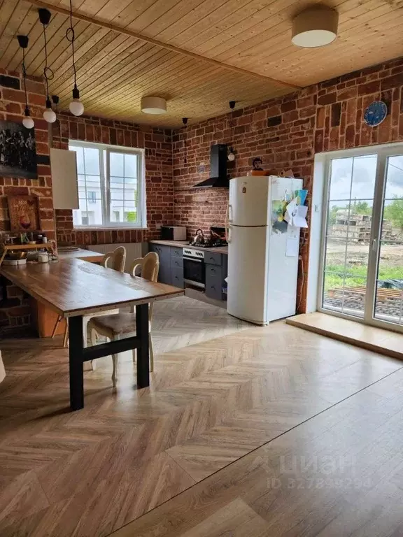 Дом в Калининградская область, Гурьевский муниципальный округ, пос. ... - Фото 1