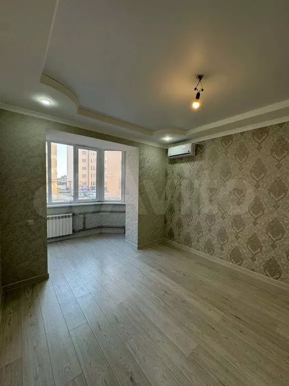 1-к. квартира, 40 м, 1/8 эт. - Фото 1