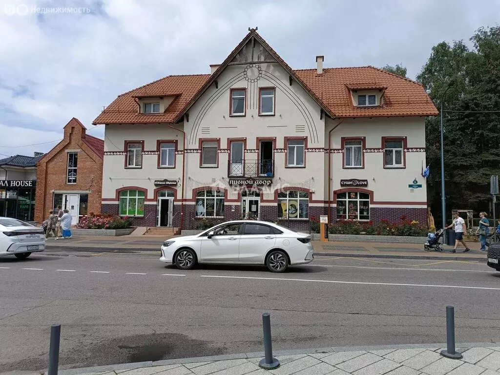 2к в 7-комнатной квартире (12.1 м) - Фото 0