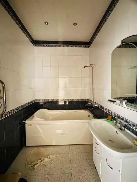 3-к. квартира, 110 м, 7/10 эт. - Фото 0