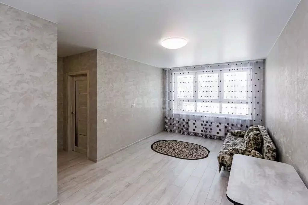 1-к кв. Тюменская область, Тюмень ул. Василия Малкова, 12 (44.0 м) - Фото 0