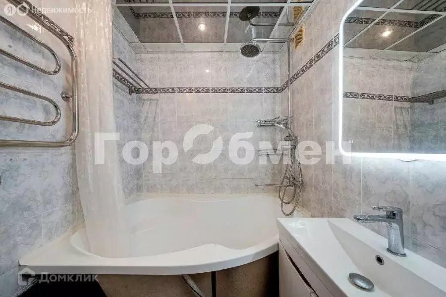 4-комнатная квартира: посёлок Коммунарка, 22 (80.6 м) - Фото 1