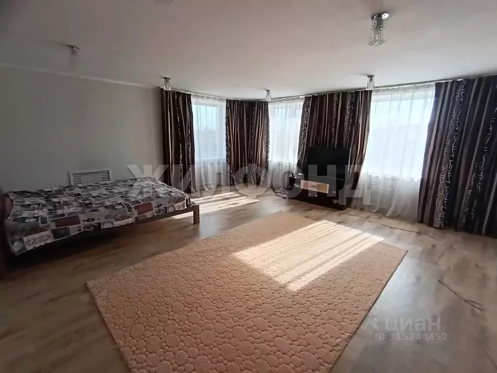 Дом в Хакасия, Усть-Абаканский район, с. Калинино Советская ул. (80 м) - Фото 1