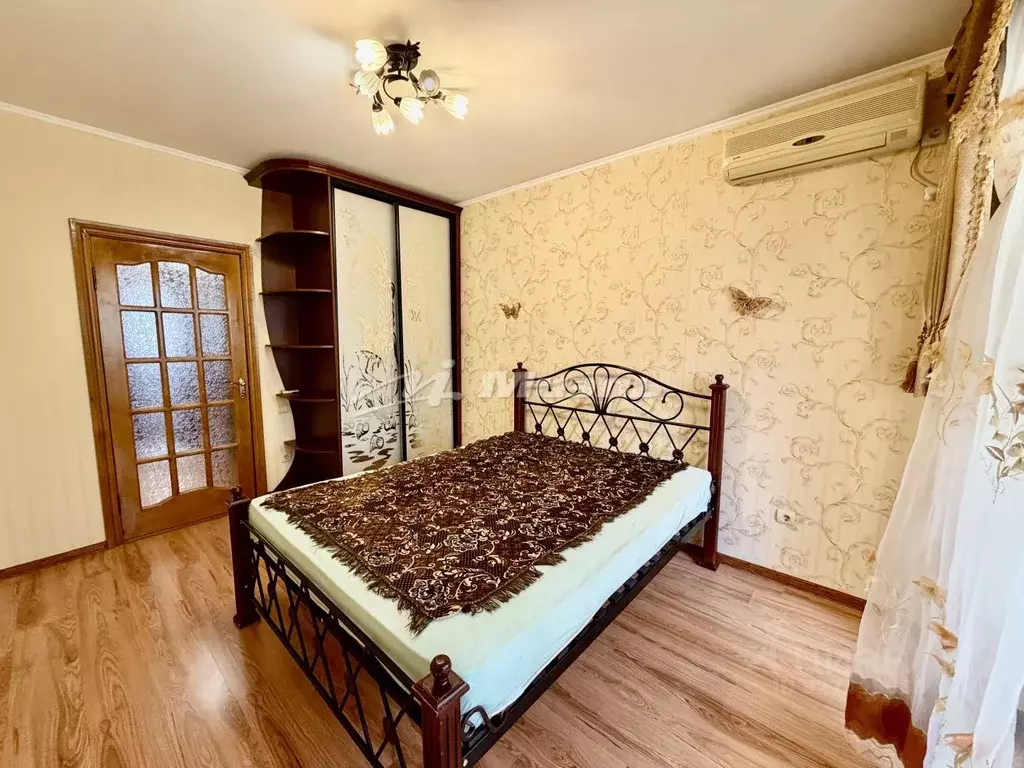 3-к кв. Крым, Симферополь ул. 60 лет Октября, 25 (59.1 м) - Фото 1