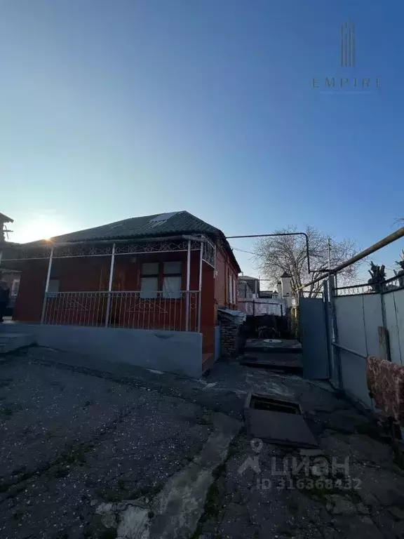 Дом в Чеченская республика, Грозный ул. Ильи Кочумарова (170 м) - Фото 1