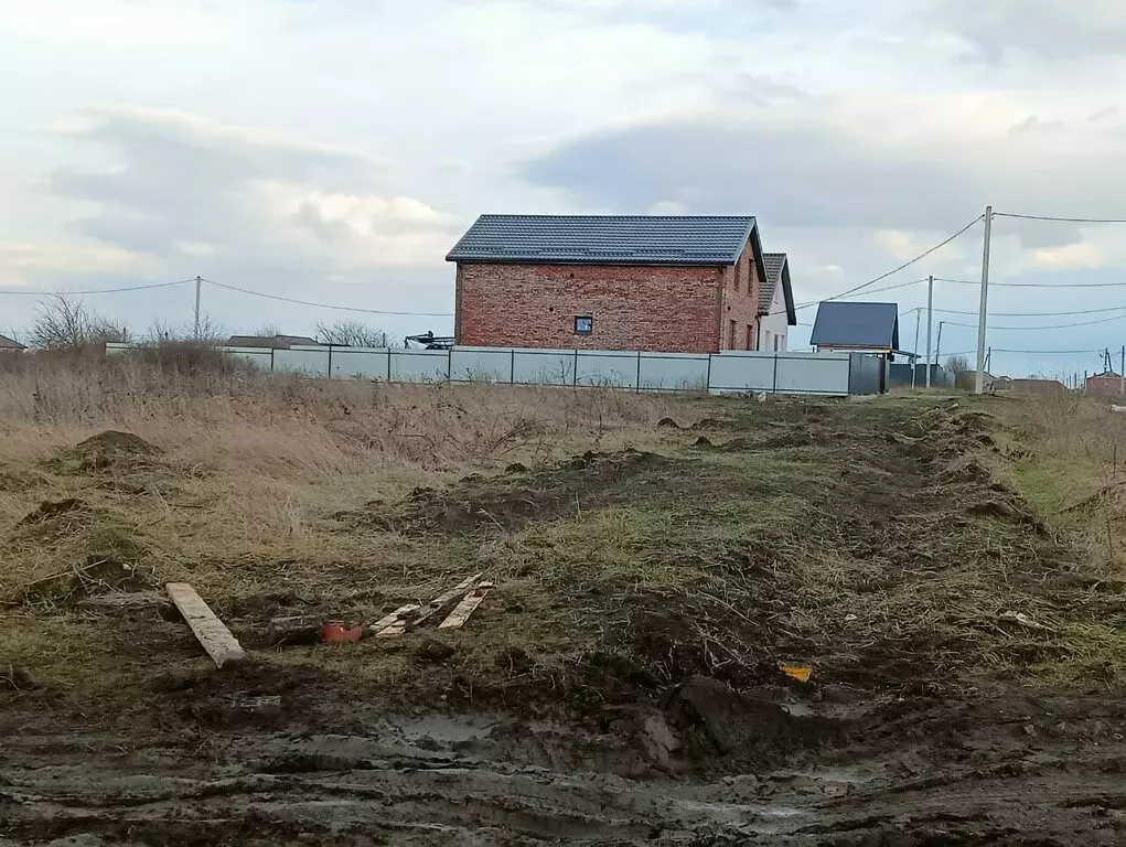 Участок в посёлок городского типа Ильский, Крымская улица (4 м) - Фото 0