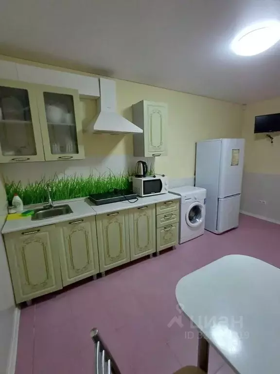 Помещение свободного назначения в Крым, Сакский район, Штормовское ... - Фото 1