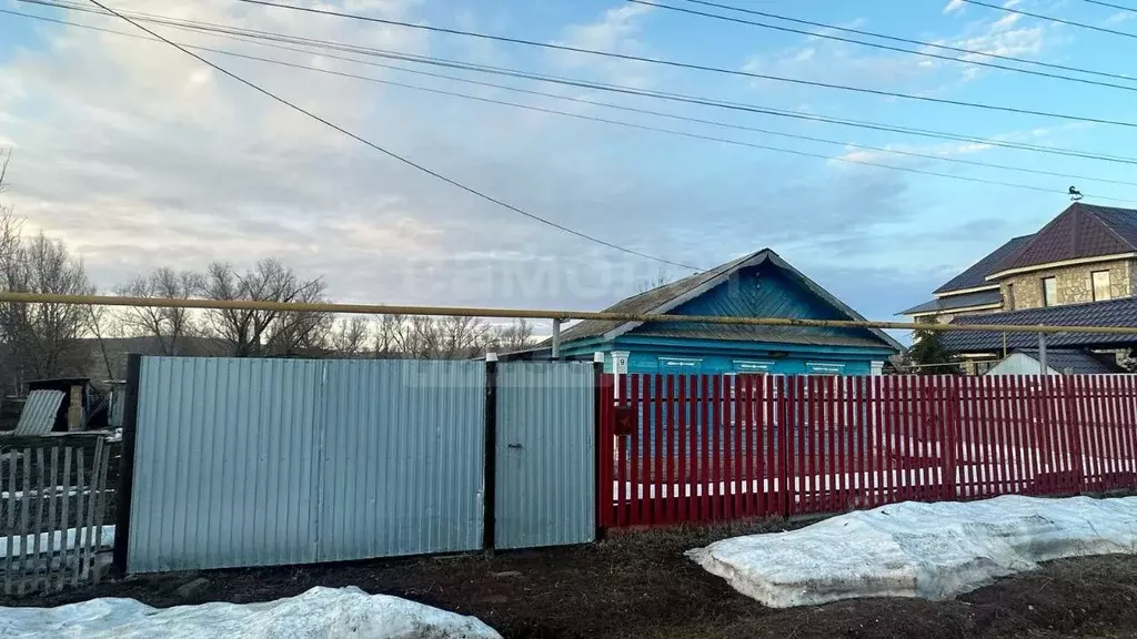 Дом в Оренбургская область, Тюльганский поссовет, с. Нововасильевка ... - Фото 2