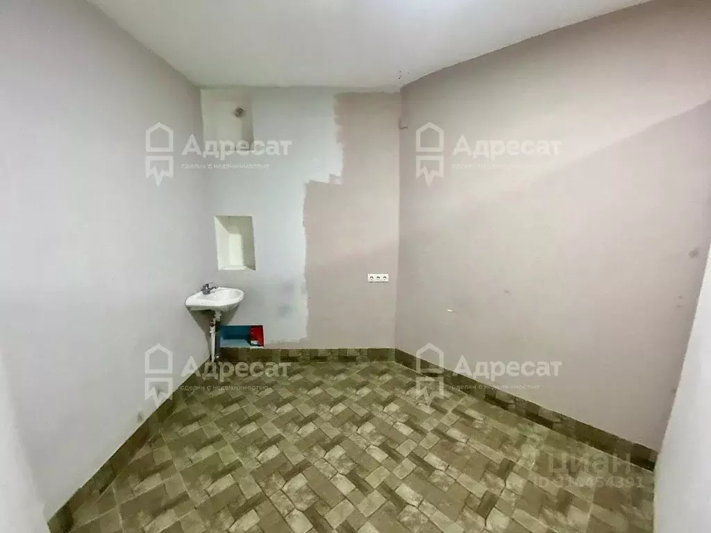 Офис в Волгоградская область, Волгоград ул. Землячки, 58 (62 м) - Фото 1