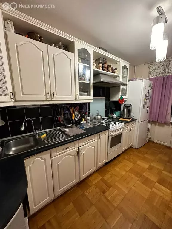 4-комнатная квартира: Саратов, Новоузенская улица, 63/65 (74.5 м) - Фото 1