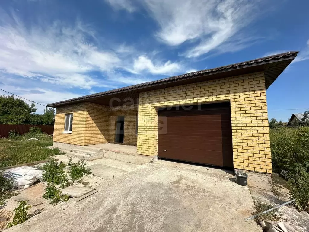 Дом в Оренбургская область, Оренбургский район, Нежинский сельсовет, ... - Фото 1