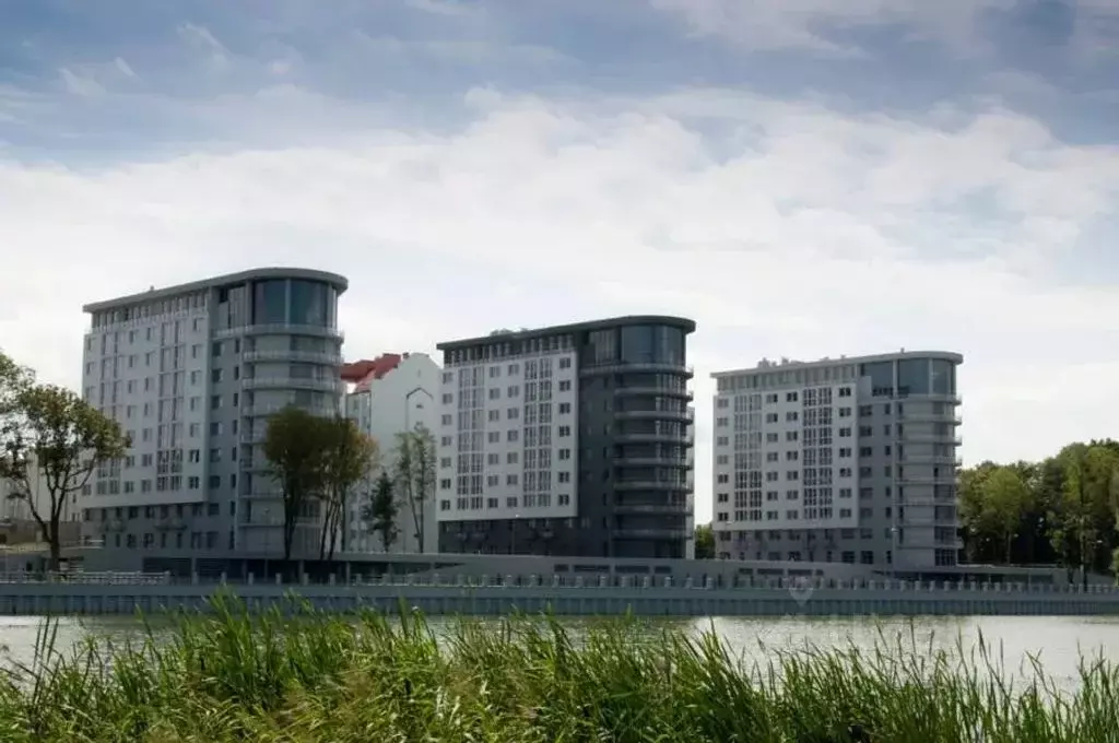 2-к кв. Калининградская область, Калининград Парковый пер., 7к3 (67.0 ... - Фото 1