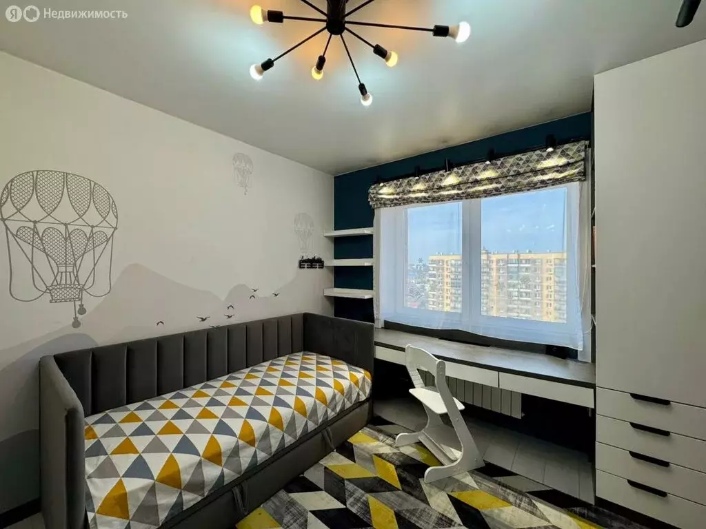 3-комнатная квартира: Иркутск, улица Трилиссера, 8/3 (70 м) - Фото 1