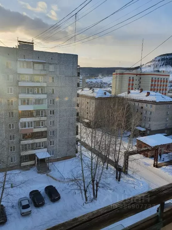 3-к кв. Иркутская область, Усть-Кут ул. Калинина, 16 (56.0 м) - Фото 1